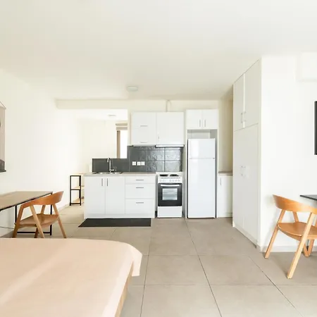 Elysee Apartment 8-2